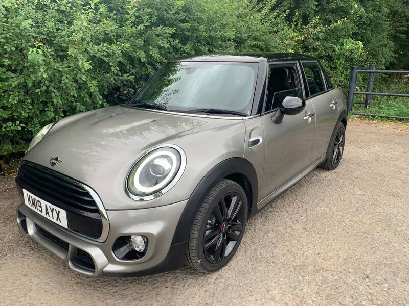 MINI HATCH