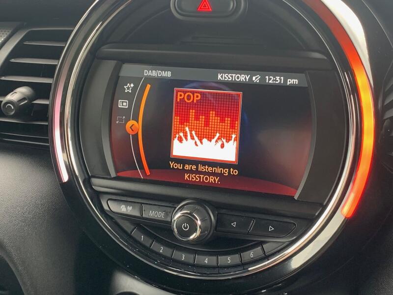 MINI HATCH