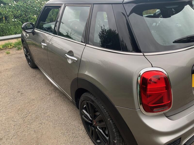 MINI HATCH